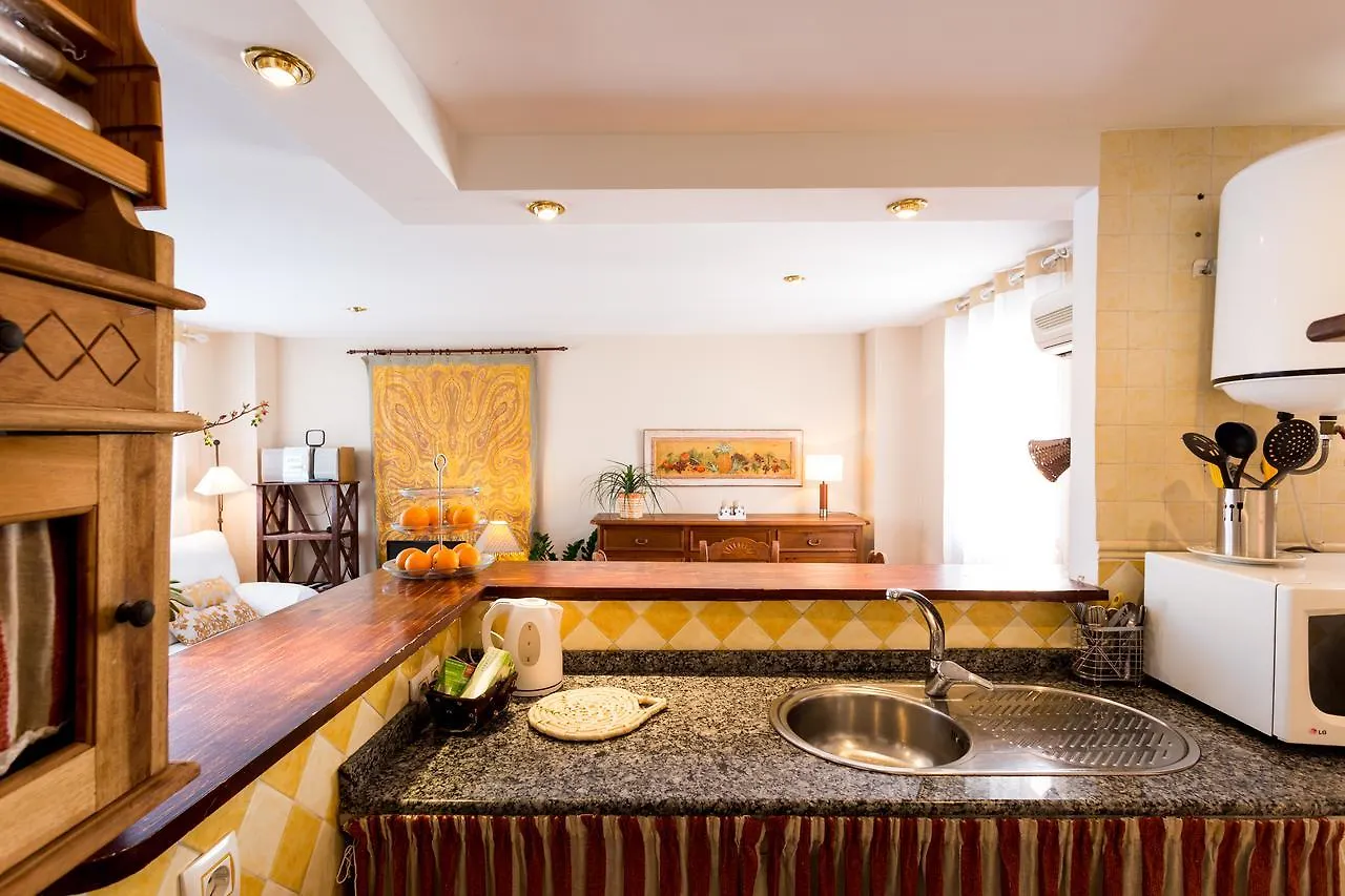 Holi-Rent Darsena Apartment Seville