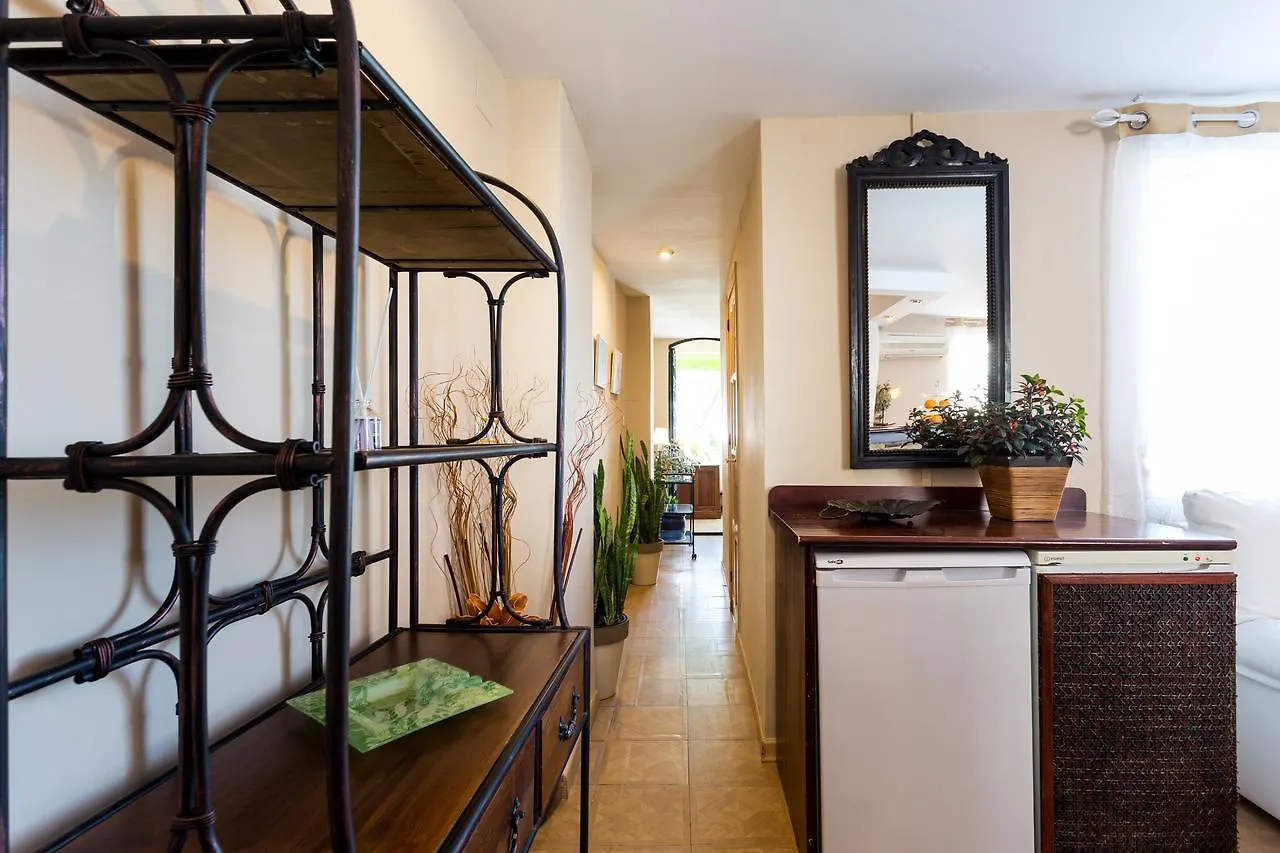 Holi-Rent Darsena Apartment Seville