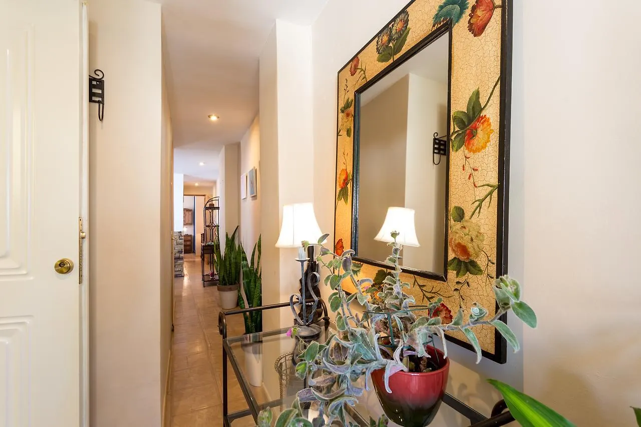 Holi-Rent Darsena Apartment Seville