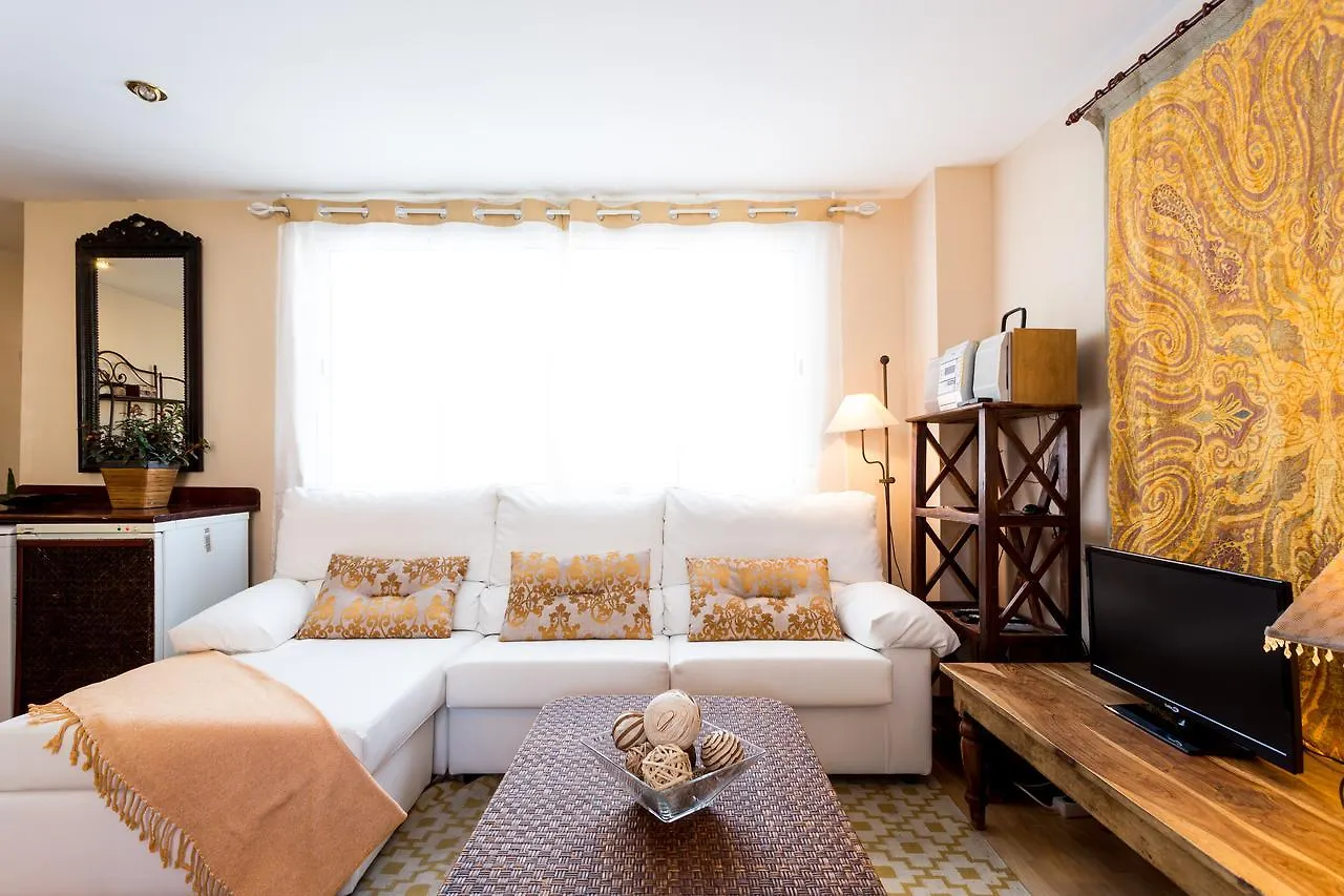 Holi-Rent Darsena Apartment Seville