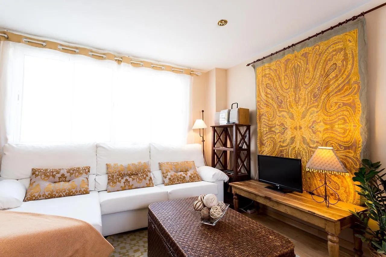 Holi-Rent Darsena Apartment Seville