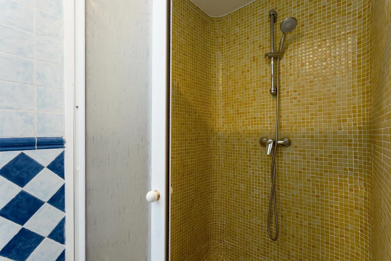 Holi-Rent Darsena Apartment Seville