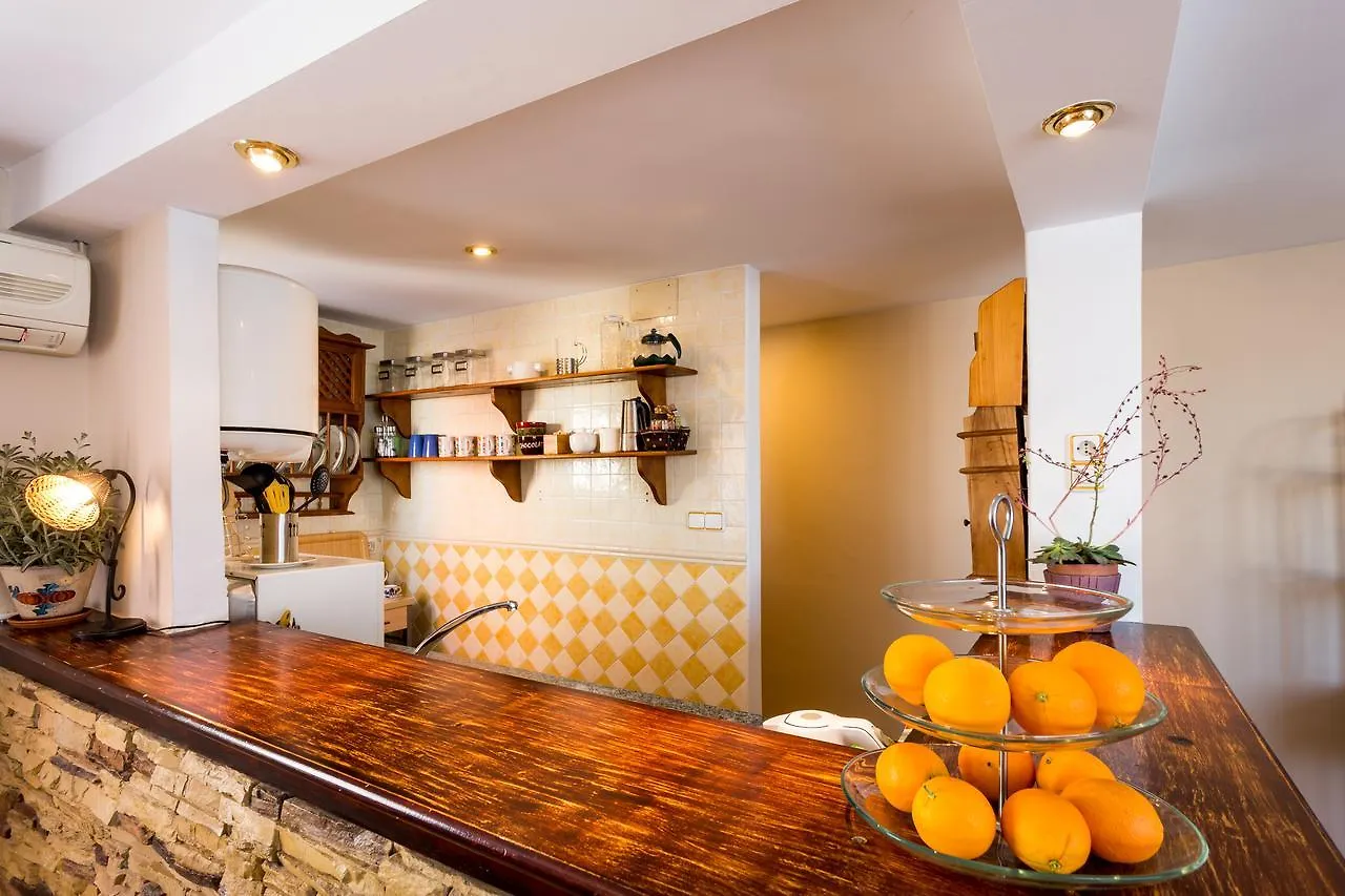 Holi-Rent Darsena Apartment Seville